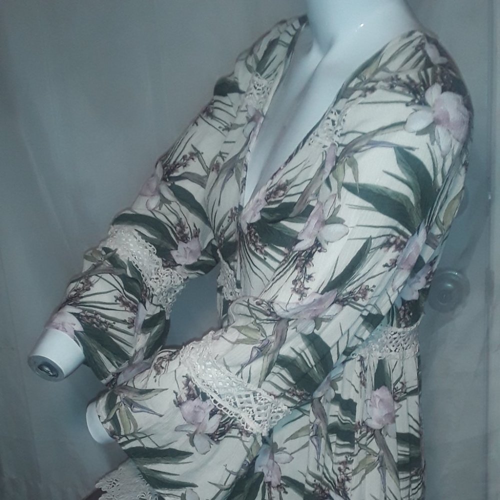 Floral Print, Long Flare Sleeves, V Neck, Midi